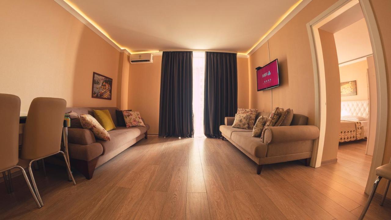 Apart Hotel Orbi Batumi Exterior photo